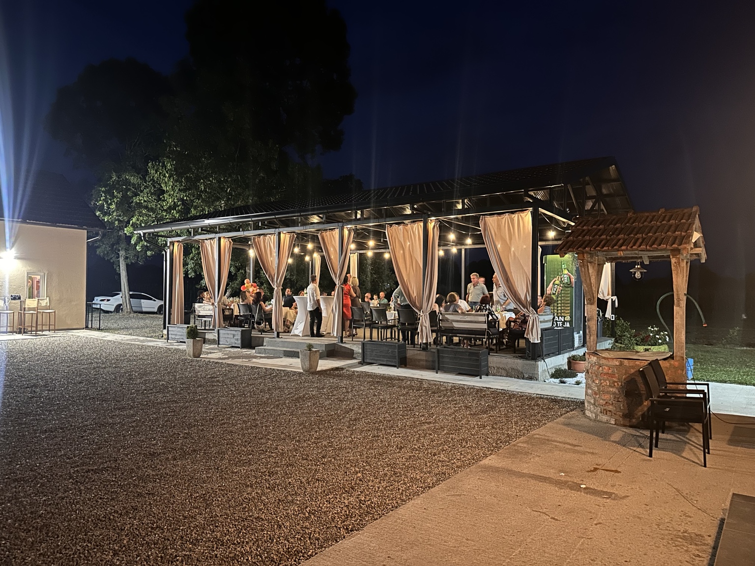 Terrasse im Lichterglanz